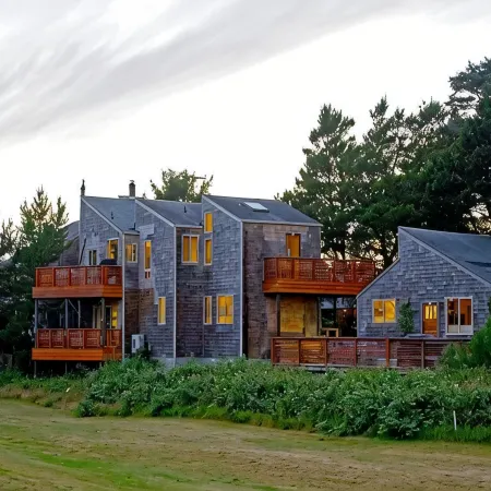 EdgewoodCove - Majestic Seaside Retreat W/ Stunning Ocean & Mountain Views