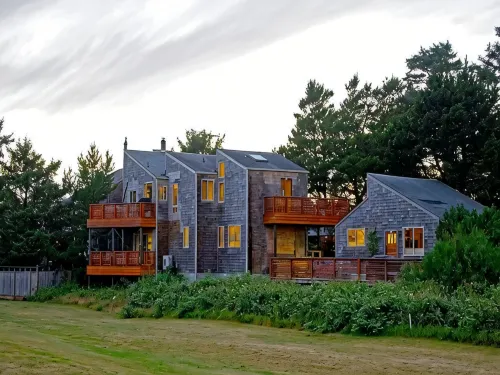 EdgewoodCove - Majestic Seaside Retreat W/ Stunning Ocean & Mountain Views