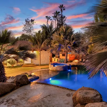 TROPICAL LUXURY OASIS Pool Spa Waterfalls Grotto 8 Bedrooms!