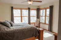 Ideal Summer Getaway! Two-story lake home on Rush Lake near Rush City/Cambridge - Wifi