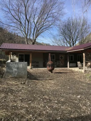 160 acre hunting and fishing lodge or private retreat. - Wifi