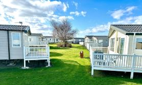 3Bedroom Caravan, Few Minutes Walk from the Beach, Enjoy a Night or Two