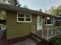 Chic Dunes Cottage W/ HOT TUB near Warren Dunes / Lake MI! Hotels in Chikaming Township