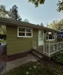 Chic Dunes Cottage W/ HOT TUB near Warren Dunes / Lake MI!
