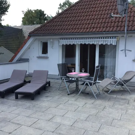 Apartment 3 mit 50 m2 Grosser Dachterrasse Hotels in Prerow