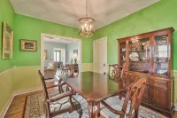 BEE in BRENHAM Holiday Cottage - Premium location walking distance to downtown