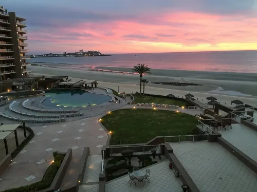 Beautiful Ocean Front, 2 Bedroom + Bonus Room - NEW LOWER RATES & DISCOUNTS