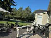 The Peach Door Annex for 2 - Safe, Quiet, Walkable in Youngstown, NY