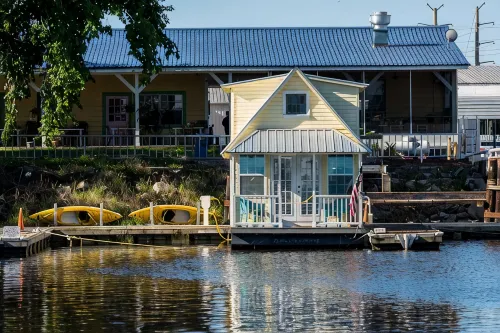 Experience the Magic  -  Floating Cottage on St Johns River - 4-Star