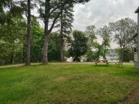 3-bedroom home on the river 10 min. from town also have identical1817617 ID #