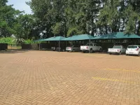 Rio Vista Lodge - parking