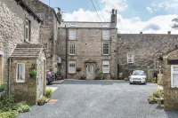 Fern House, Grassington; central yet parking & quiet, light & period elegance - Wifi