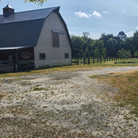 Charming 3-bedroom farmhouse on 20 acres located in rustic Corbin City.