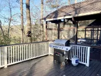 North Keowee Family Lake House on Private Cove With Dock / 5 MIN FROM JOCASSEE - balcony
