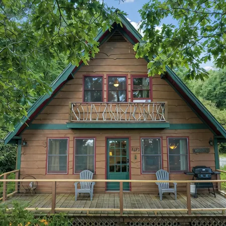 Cabin Near Br/Boone, Fire Pit, Wifi, Secluded, Nearby Hikes, and Views!!