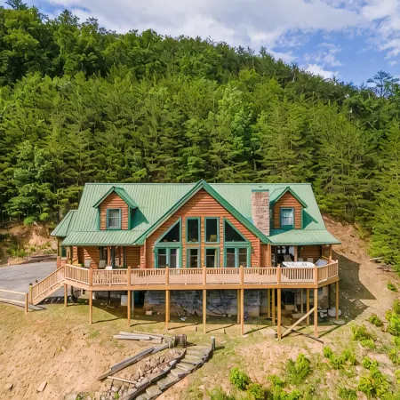 Beautiful Mountain View log cabin