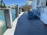 50’ dock on Vaca Cut, deep wide unlimited dockage. - 방갈로