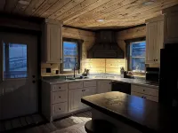 The Flint House! Lovely Cabin located in beautiful Campbellsville Ky. - 3-Star