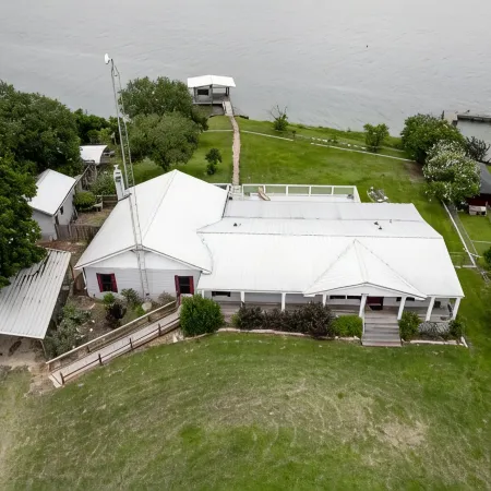 Lakefront Property with a pool & hot tub!