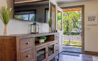 Beautiful NEW home close to downtown Cody! Sleeps up to 8.