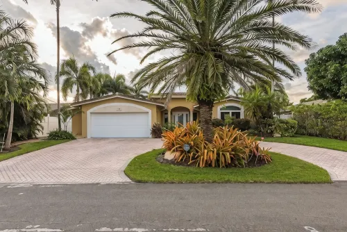 Palm Villa: New Remodel / Waterfront / Salt Water Pool! - 4 stjerner