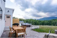Stargaze on 12 Acres: Hot Tub 55" Fire Pit Grill