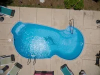 Private Pool🏊‍♂️ Hot Tub⛱ Walk or Bike to Beach🌊Soundview, Privacy Fence - Kolam Renang