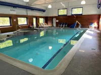 Mount Snow Timber Creek Townhouse with Pool and Ski Shuttle - Swimmingpools