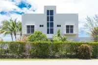 Ocean's Edge: North Side Grand Cayman Beachfront Villa
