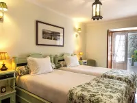 Casa da Azenha Hotels in Cambres