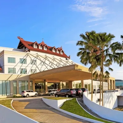 Horison Ultima Bandara Balikpapan Hotel dekat Masjid Al Amin