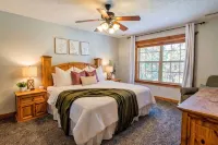 Kid Loft & Nook, Gated Community, Pools, 4Mi to Silver Dollar City - Pool