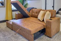 Modern Downtown Lancaster Apt – Walk to Train & Amtrak
