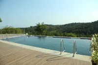 The Vana Valley Retreat - Pools