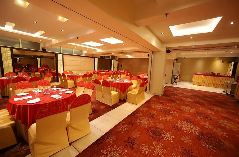 Hotel Amrapali Grand photo 2