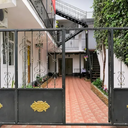 Albina Guest House