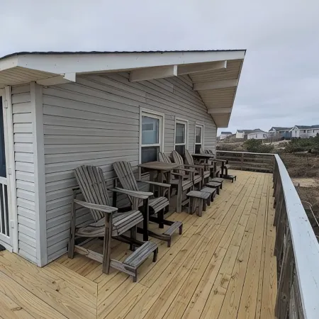 Semi-Oceanfront 🏄♀️Oceanviews🌊 on a Private Access Road⛱ 50 feet to the beach