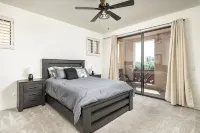 Modern Spacious 2 Master Bedroom Cal King with Loft & Pool Sleeps 6