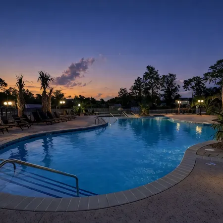 Lazy Palm-Free Beach Pass! Pool! 1/2 Mile to Marshwalk and Marina! 3 King Bdrms!