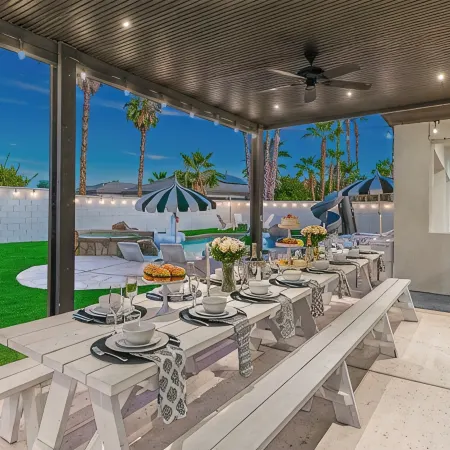 Walk to Stagecoach,Incredible Gameroom, Putting Green, Bocce, Slide, Pickleball