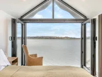 Beach Haven - Stunning Beach Front Property - Family