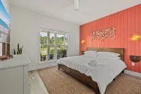 The Emerald Cove - Heated Saltwater Pool, Hot Tub, Sauna, Game Room - Sleeps 13 - Wifi