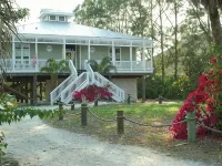 Beautiful Palm Island House! Walk2Beach. Pool, Spa, Kayaks, Bikes, Dock.Amazing! Hotels in Placida