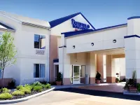 Quality Inn & Suites Sandusky - parking