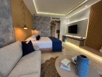 Serene Apartment in Samana, w/view of Bay, pool, gym & WiFi