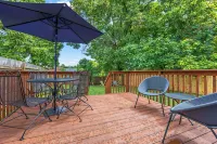 Stylish Comfortable Bluegrass Cottage 7 min to Ark - Fire Pit!