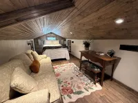 Lester Lodge minutes to New River Gorge.  Charming 5 bedroom house on 4.5 acres - 3성급