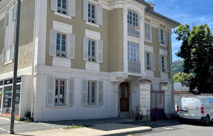 Villa Anita -town center -private parking- wifi.