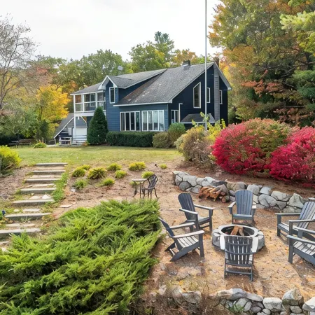 Lakefront Retreat | Sleeps 10 | Private Beach