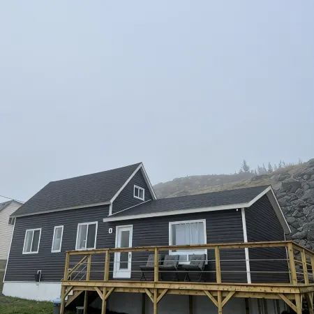 Oceanside Artists Cottage, Dunfield, Trinity Bay Отели в г. Тринити